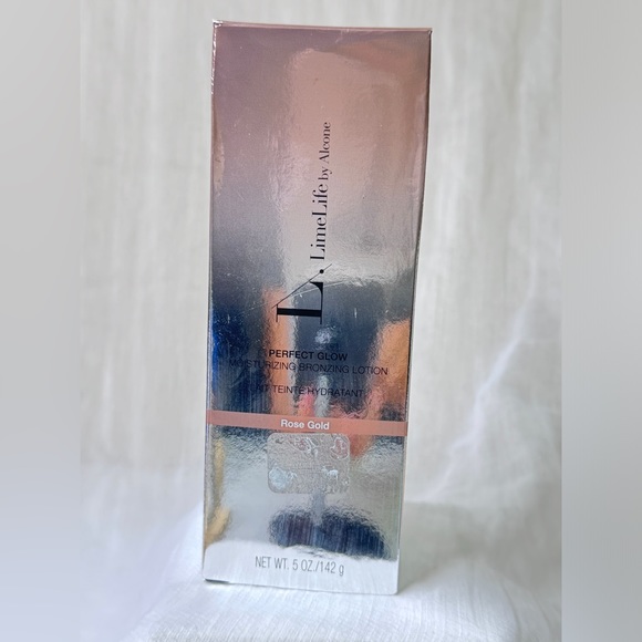 Limelife by Alcone PERFECT GLOW MOISTURIZING BRONZING LOTION - Picture 2 of 4